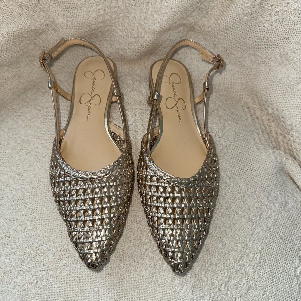NWOT Jessica Simpson Women’s Woven Slingback Flats, Metallic Gold, Size 6.5 (37)